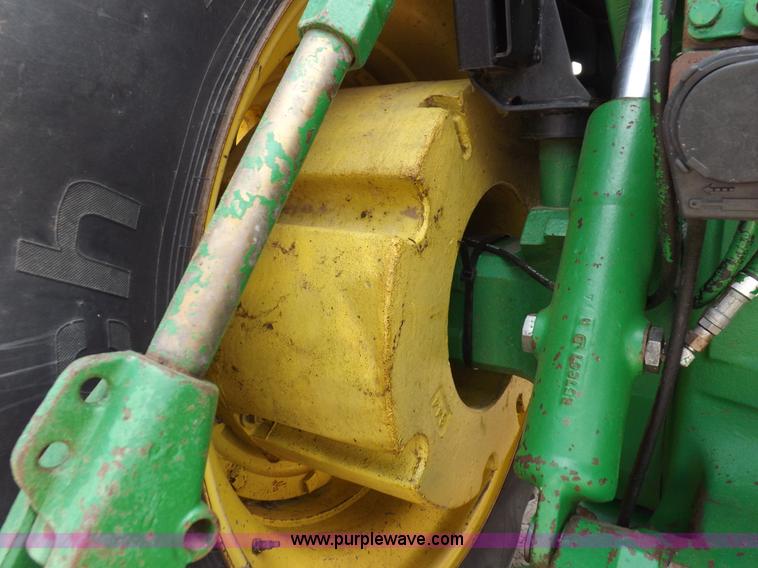 image for item H1897 1989 John Deere 4955 tractor
