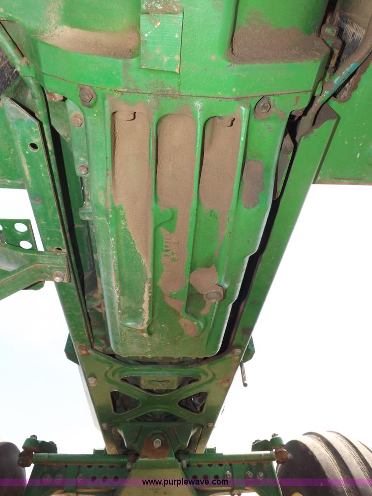 image for item H1897 1989 John Deere 4955 tractor