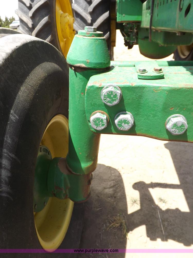 image for item H1897 1989 John Deere 4955 tractor