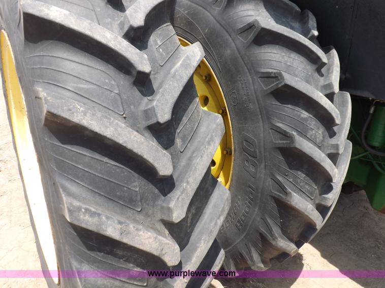 image for item H1897 1989 John Deere 4955 tractor