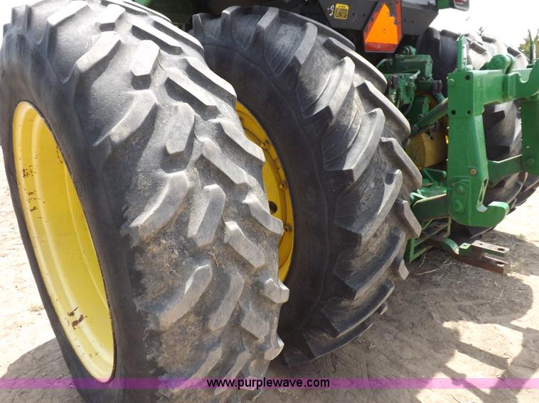 image for item H1897 1989 John Deere 4955 tractor