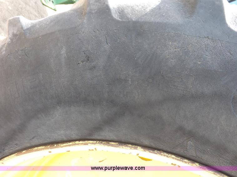 image for item H1897 1989 John Deere 4955 tractor