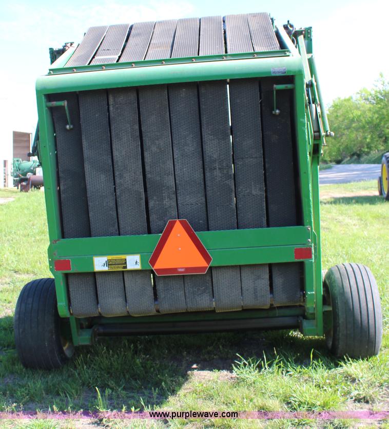image for item H2528 1990 John Deere 535 round baler