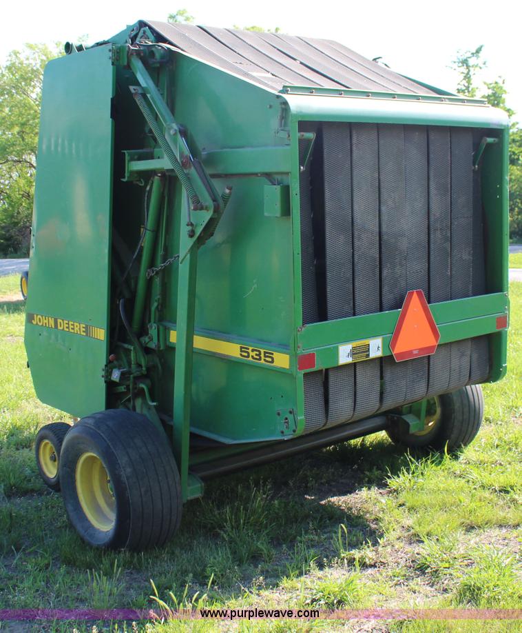 image for item H2528 1990 John Deere 535 round baler