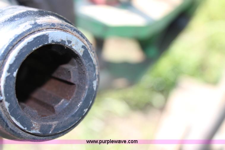 image for item H2528 1990 John Deere 535 round baler