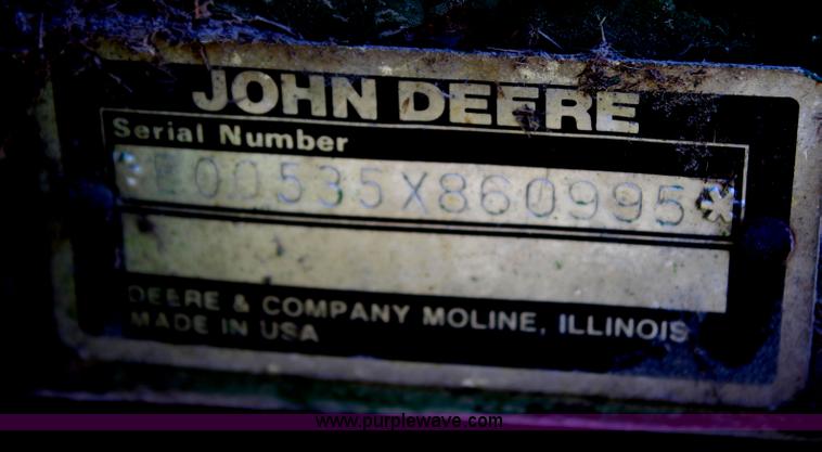 image for item H2528 1990 John Deere 535 round baler