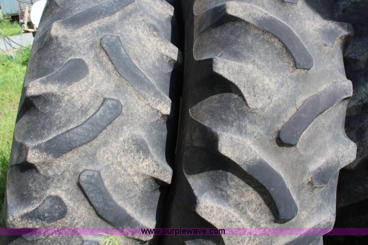 image for item H2530 1974 John Deere 4630 tractor