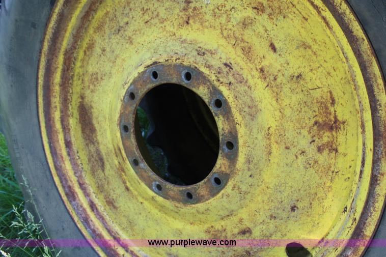 image for item H2530 1974 John Deere 4630 tractor