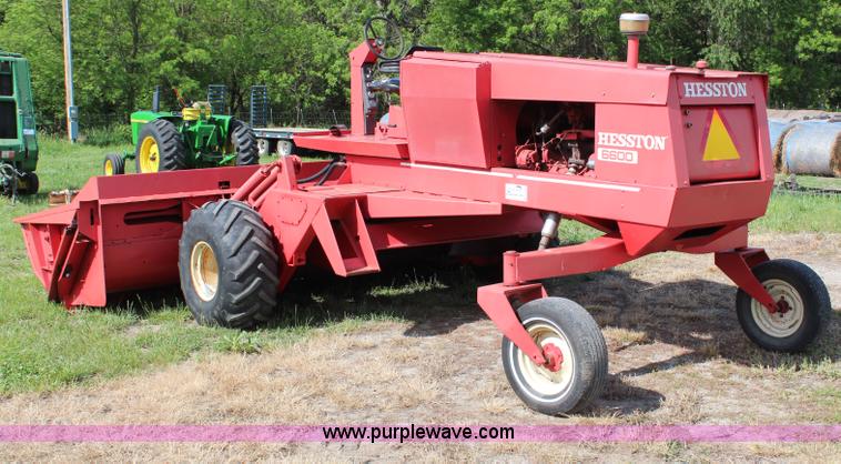 image for item H2531 Hesston 6600 self-propelled swather