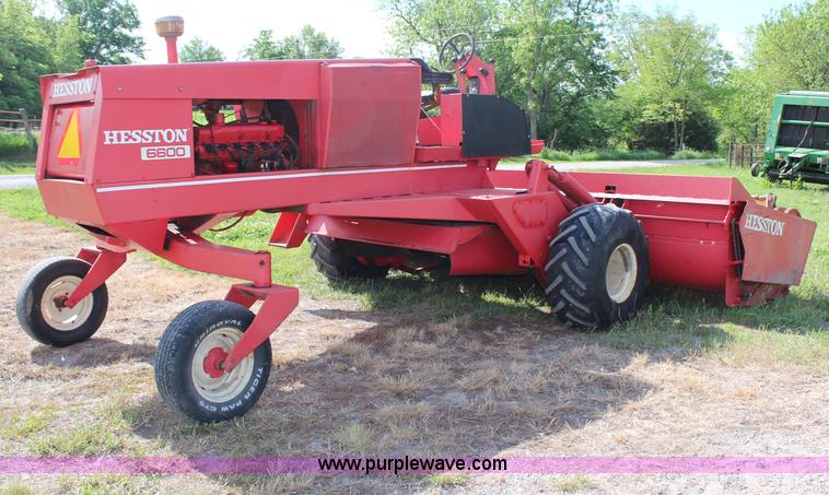 image for item H2531 Hesston 6600 self-propelled swather