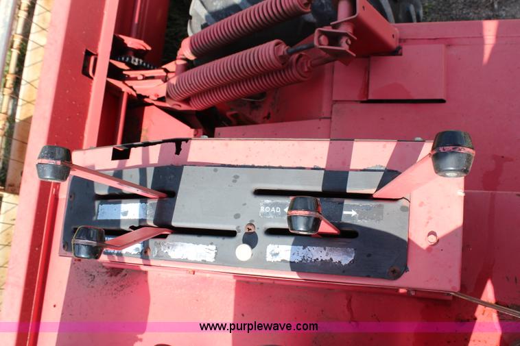 image for item H2531 Hesston 6600 self-propelled swather