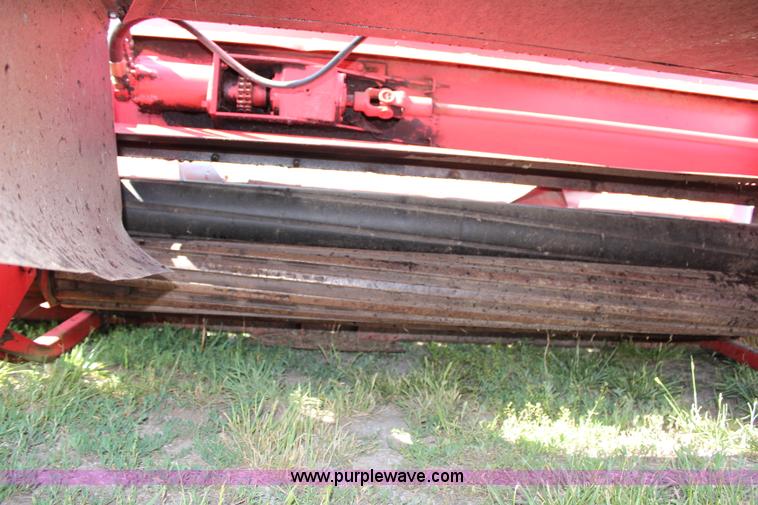 image for item H2531 Hesston 6600 self-propelled swather