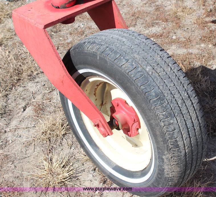 image for item H2531 Hesston 6600 self-propelled swather