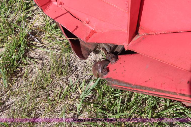 image for item H2531 Hesston 6600 self-propelled swather