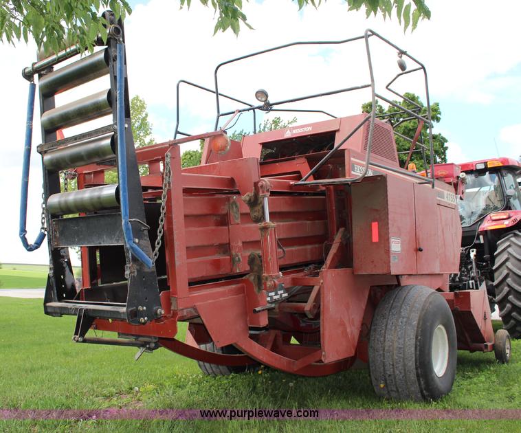 image for item H2532 1996 Hesston 4755 large square baler