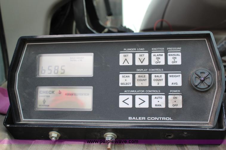 image for item H2532 1996 Hesston 4755 large square baler