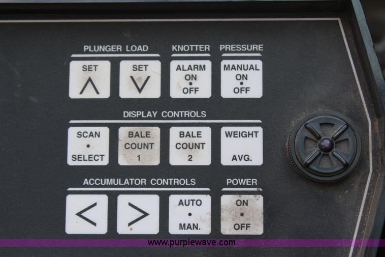 image for item H2532 1996 Hesston 4755 large square baler