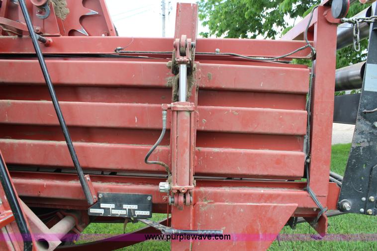 image for item H2532 1996 Hesston 4755 large square baler