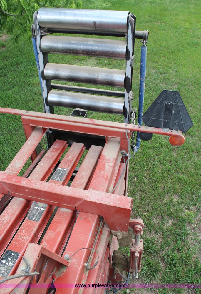 image for item H2532 1996 Hesston 4755 large square baler