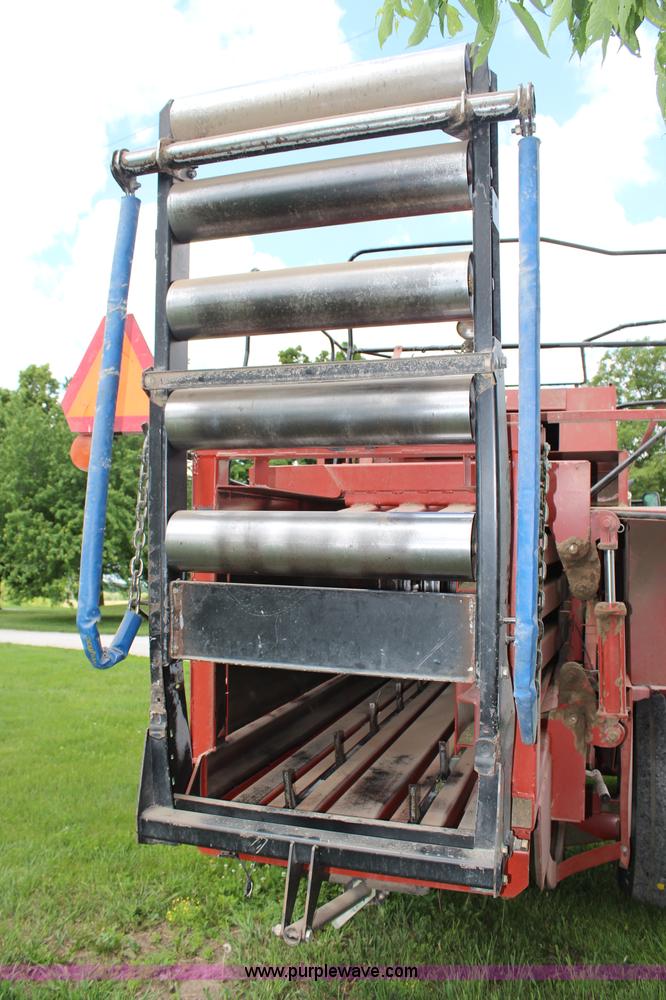 image for item H2532 1996 Hesston 4755 large square baler