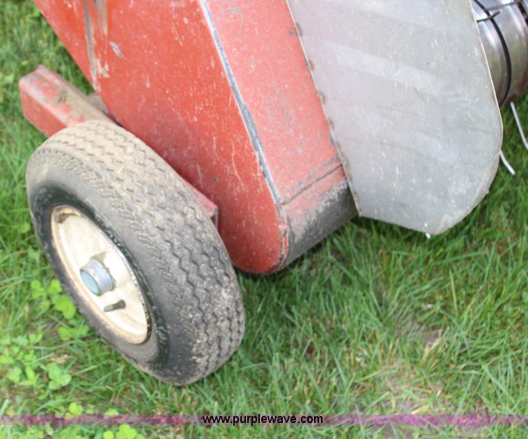 image for item H2532 1996 Hesston 4755 large square baler