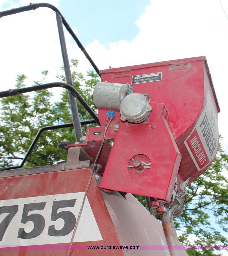 image for item H2532 1996 Hesston 4755 large square baler