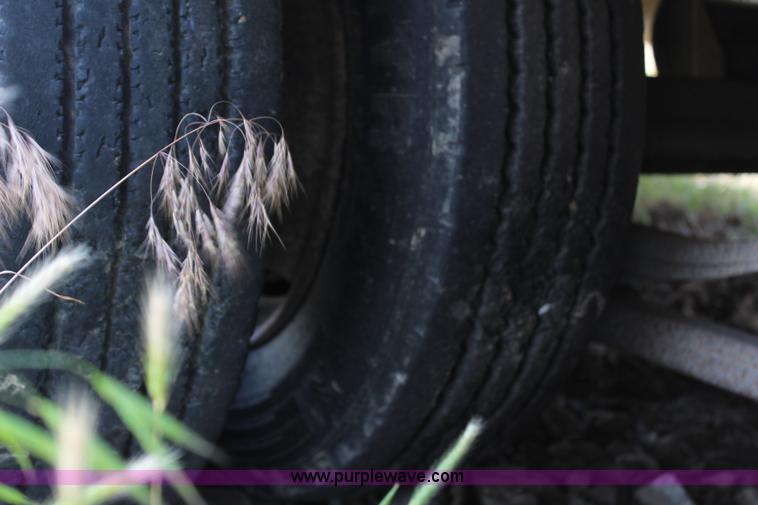 image for item H2540 1994 Atoka drop deck trailer