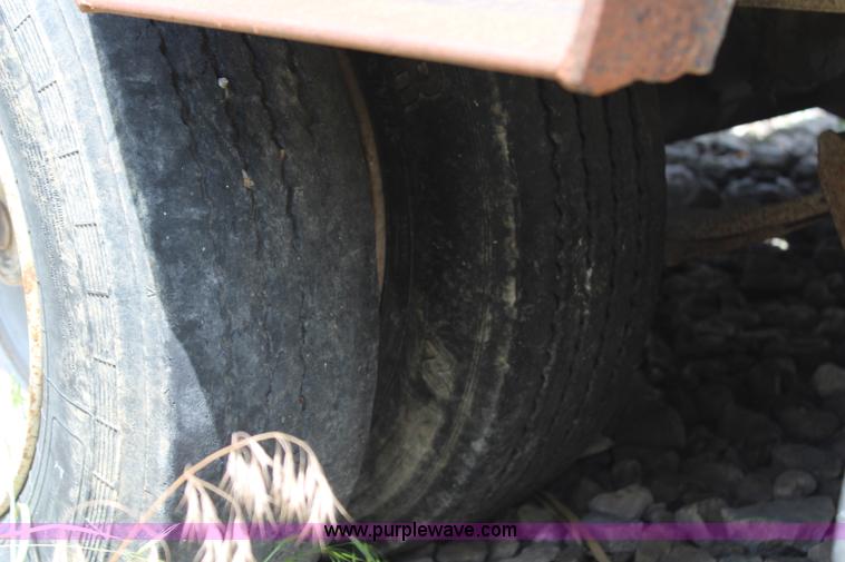 image for item H2540 1994 Atoka drop deck trailer