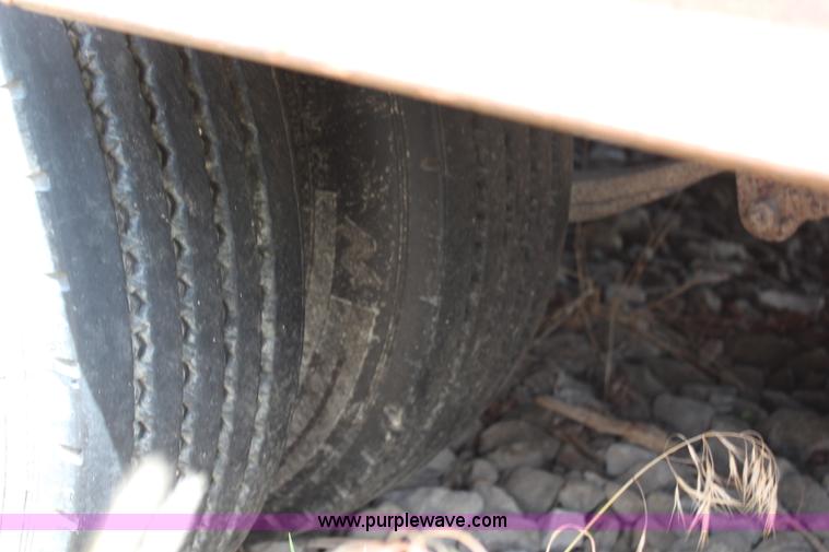 image for item H2540 1994 Atoka drop deck trailer