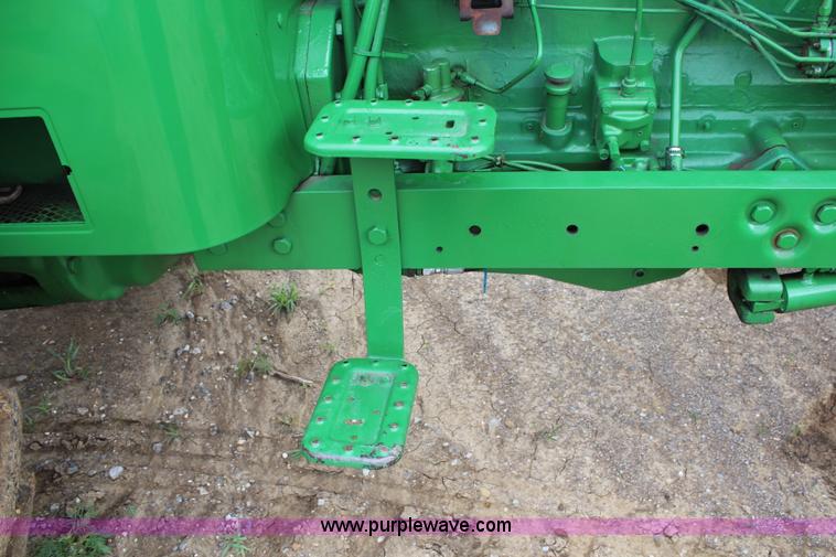 image for item H2567 1968 John Deere 5020 tractor
