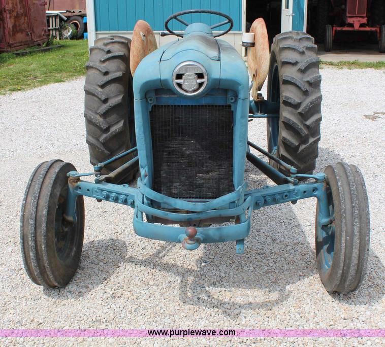 image for item H2710 1955 Ford 850 tractor