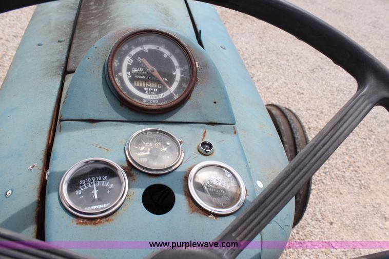 image for item H2710 1955 Ford 850 tractor