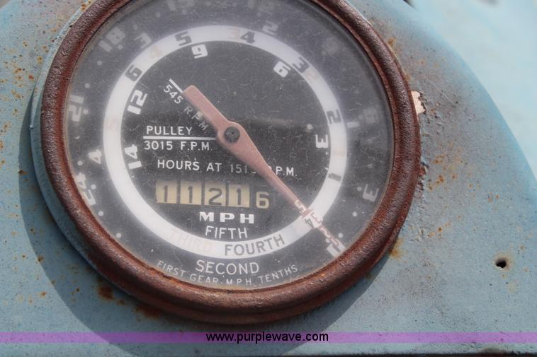 image for item H2710 1955 Ford 850 tractor