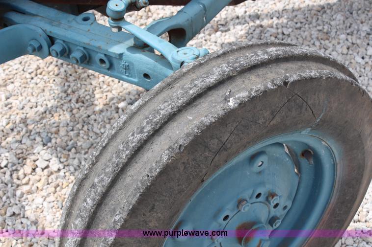 image for item H2710 1955 Ford 850 tractor