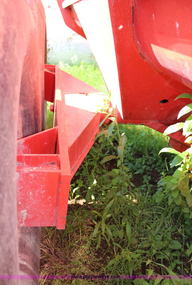 image for item H2744 2009 Kuhn Knight Slinger 8124 manure spreader