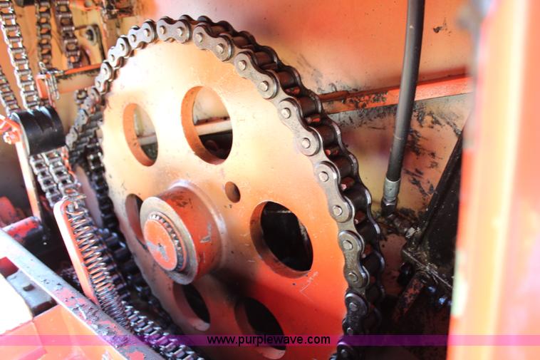 image for item H2744 2009 Kuhn Knight Slinger 8124 manure spreader