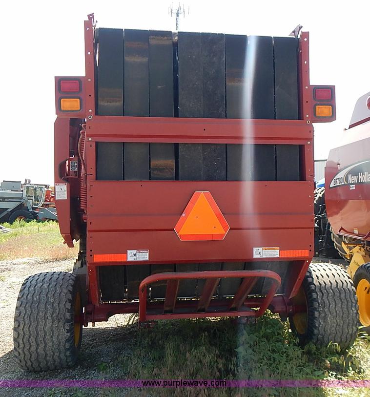 image for item I3624 2003 New Holland BR780 round baler