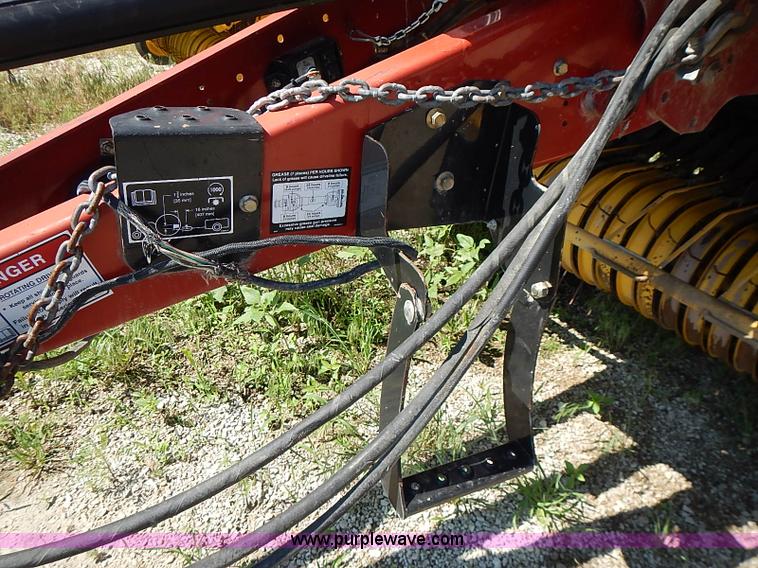 image for item I3624 2003 New Holland BR780 round baler