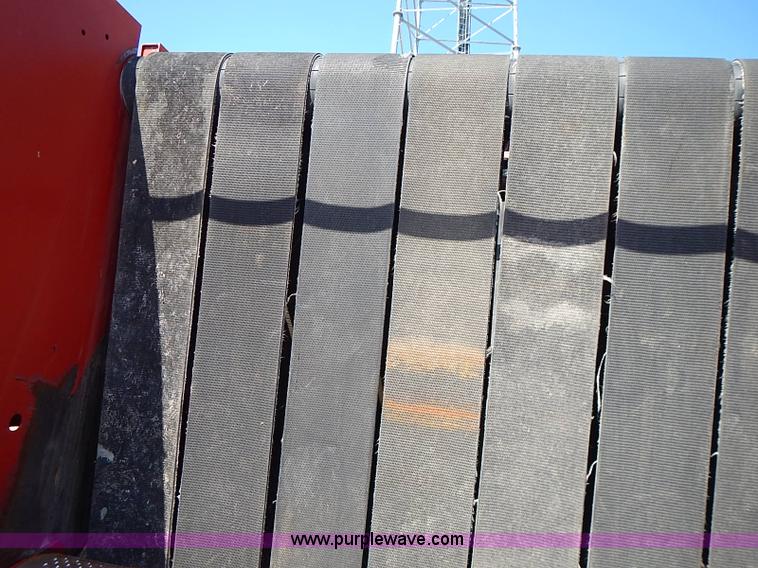 image for item I3624 2003 New Holland BR780 round baler