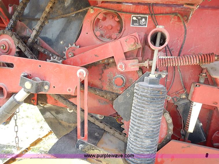 image for item I3624 2003 New Holland BR780 round baler