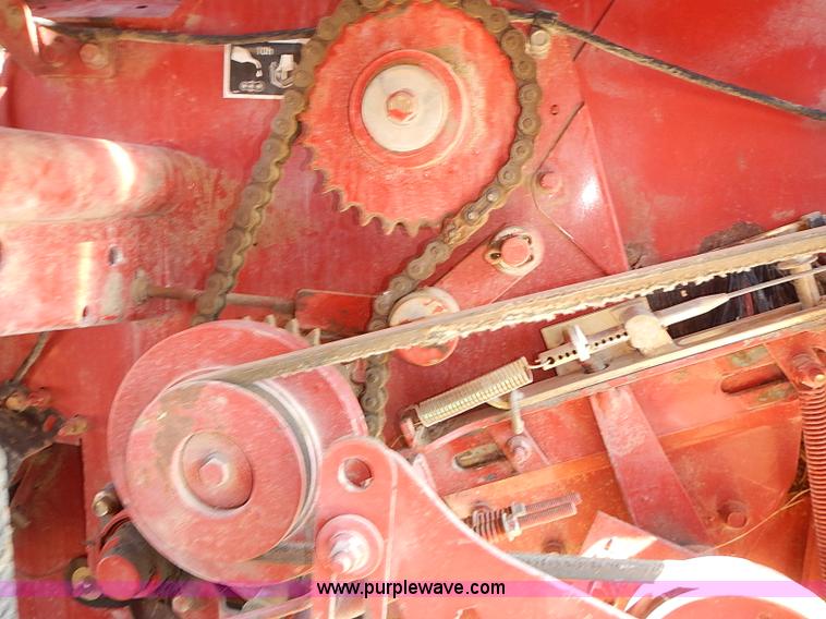 image for item I3624 2003 New Holland BR780 round baler