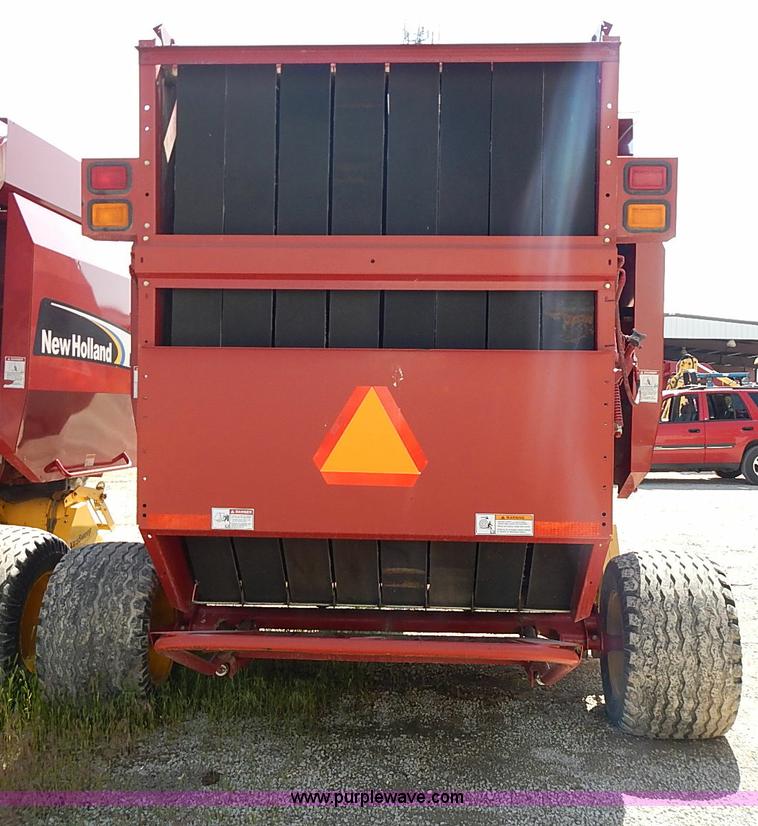 image for item I3625 2006 New Holland BR780A round baler