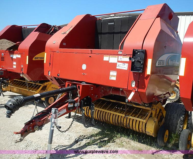 image for item I3625 2006 New Holland BR780A round baler