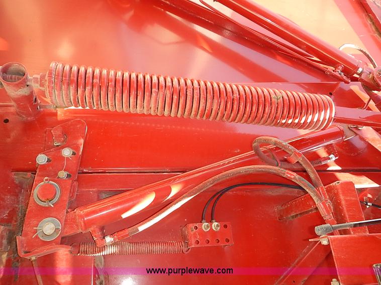 image for item I3625 2006 New Holland BR780A round baler