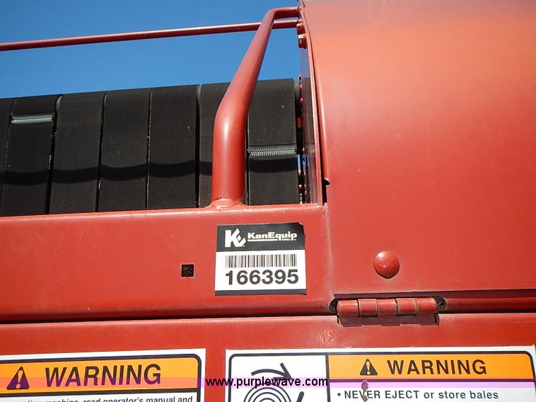 image for item I3625 2006 New Holland BR780A round baler