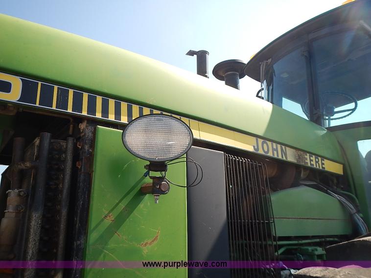 image for item I3627 1984 John Deere 8450 4WD tractor