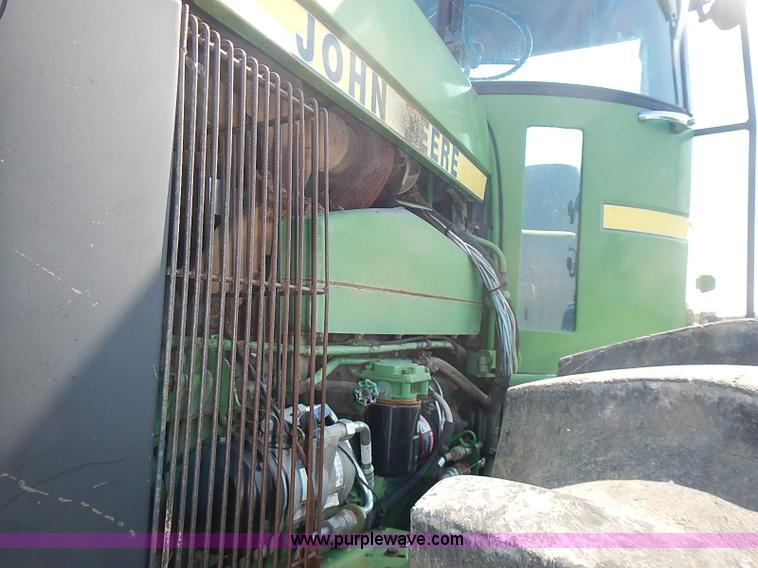 image for item I3627 1984 John Deere 8450 4WD tractor