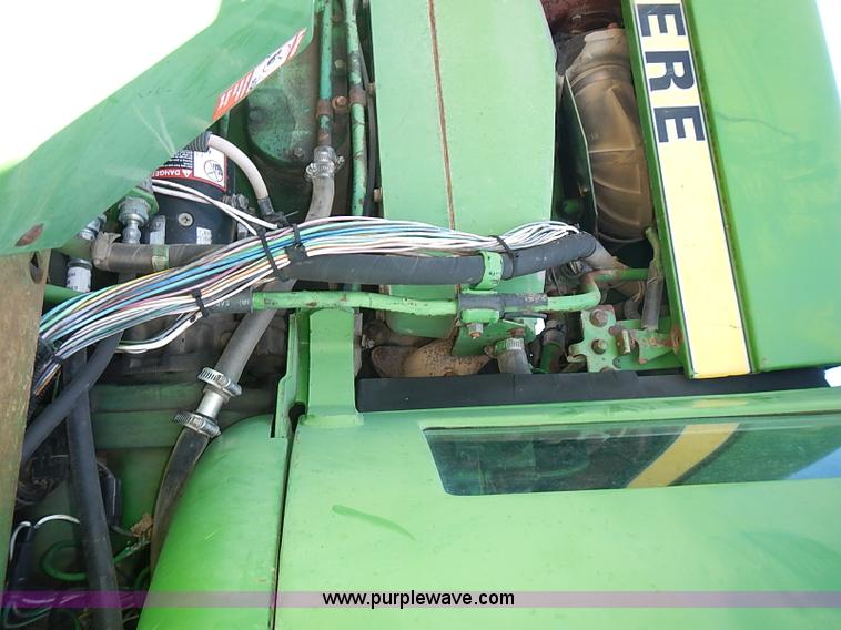 image for item I3627 1984 John Deere 8450 4WD tractor