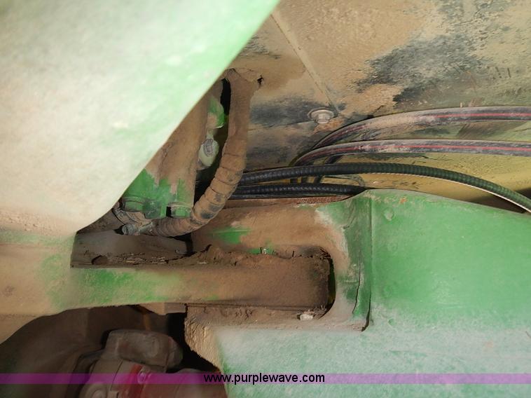 image for item I3627 1984 John Deere 8450 4WD tractor