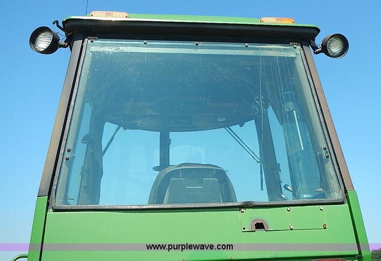 image for item I3627 1984 John Deere 8450 4WD tractor